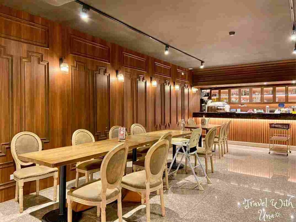今鶴義式餐酒館 JINHER 竹北店 一樓用餐環境