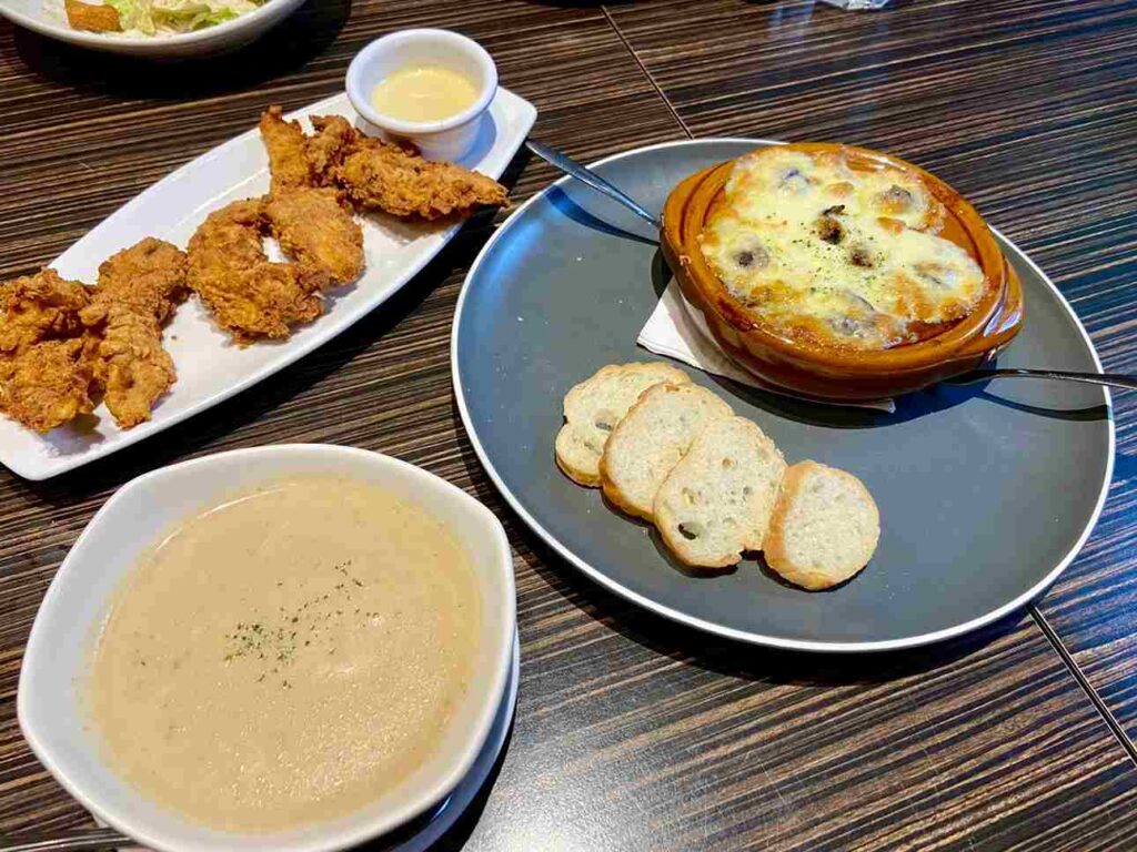 台中牛排館-傑克兄弟
脆皮無骨雞柳條
法式焗烤田螺